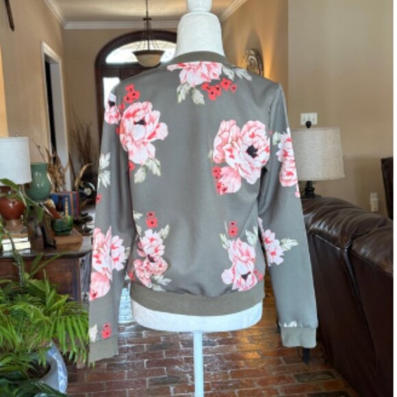 Darling Floral Bomber Jacket - Green and Pink size S - Picture 6 of 12
